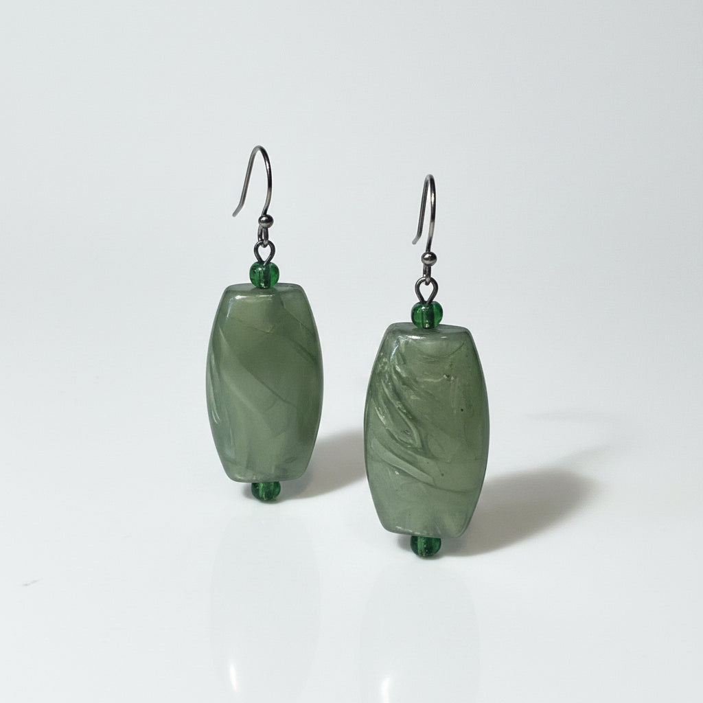 green hook earrings
