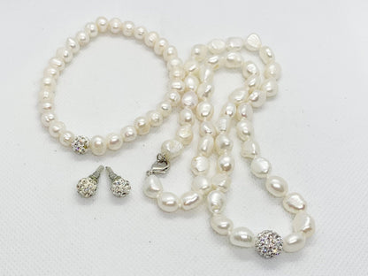 Pearly - E-monaejewels "LLC"